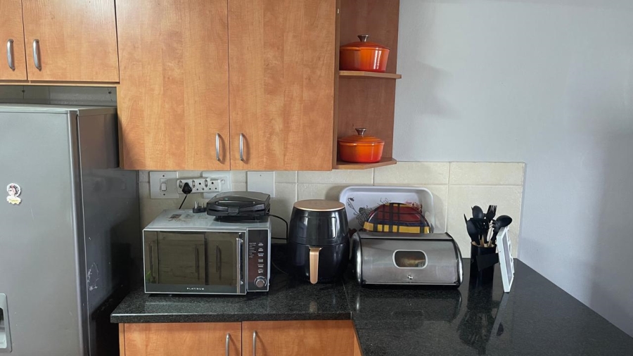 2 Bedroom Property for Sale in Forest Hill Eastern Cape